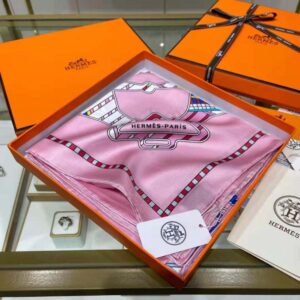 KHĂN Hermes Women Tatersale En Zigzag Scarf 45 in Silk Twill-Pink