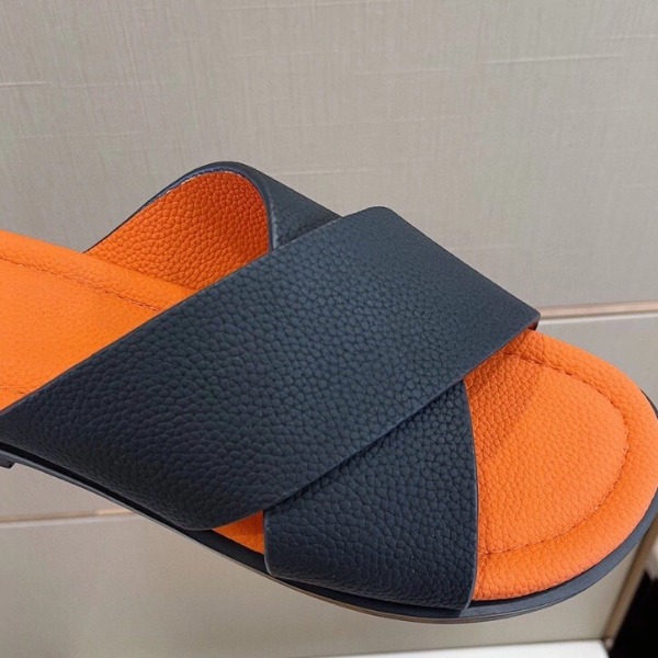 DÉP LOUIS VUITTON MONOGRAM TRIANGLE SLIPPER