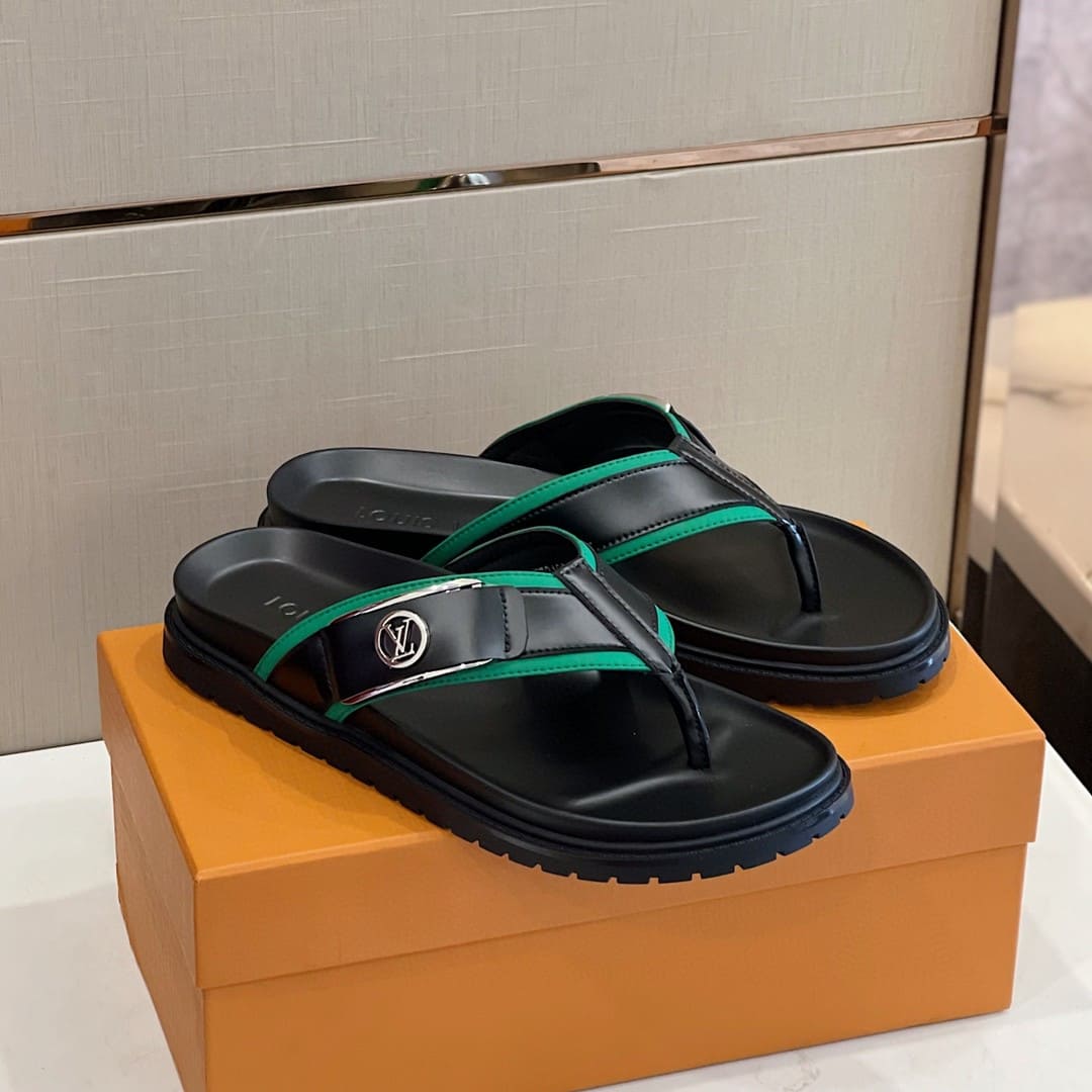 DÉP LOUIS VUITTON TRIANGLE LOGO SANDAL AAA