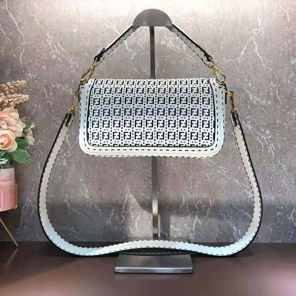 TÚI Fendi Women Baguette Black and White Braided Leather Bag