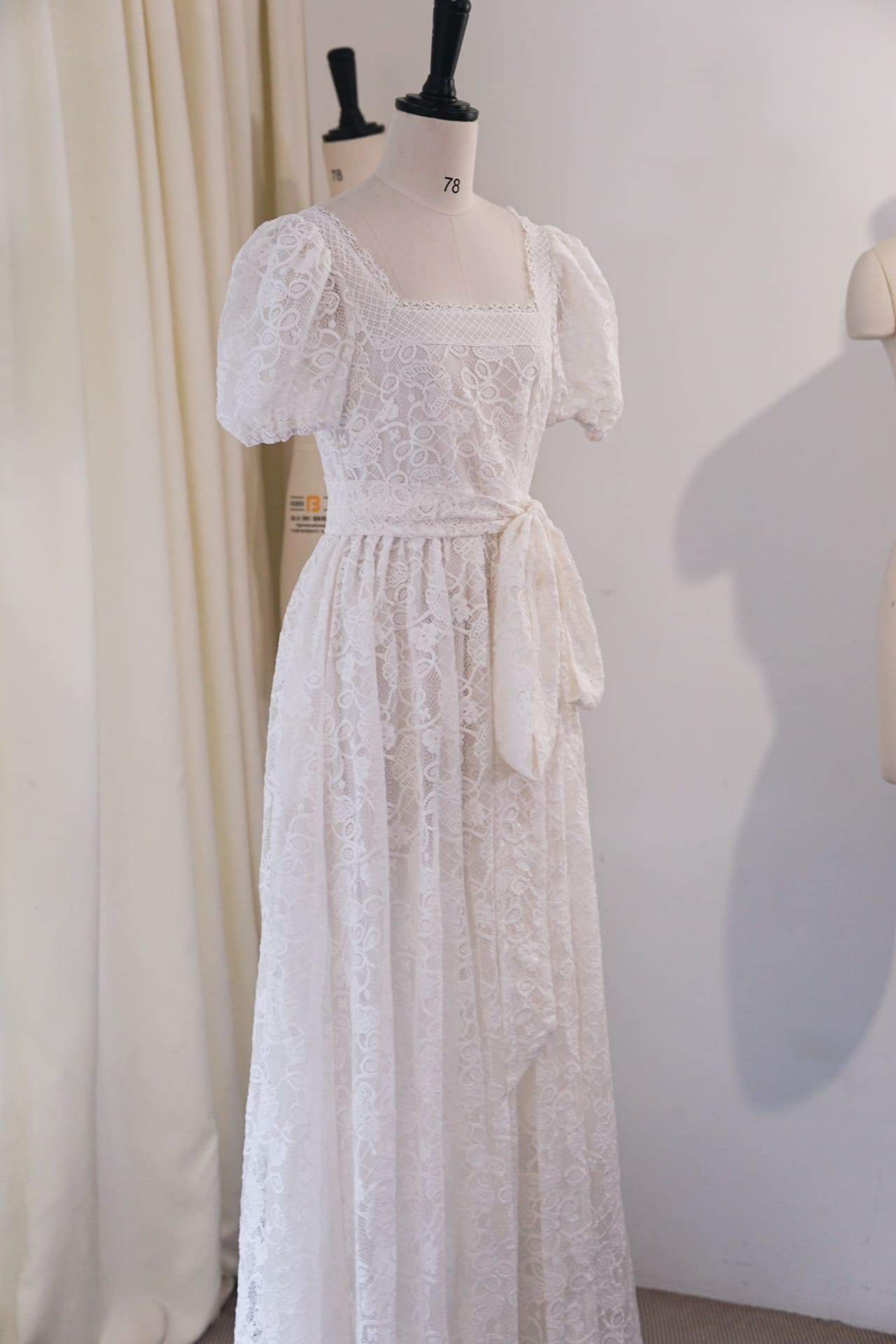 ĐẦM DIOR REN MÀU TRẮNG WHITE LONG DRESS High Classy