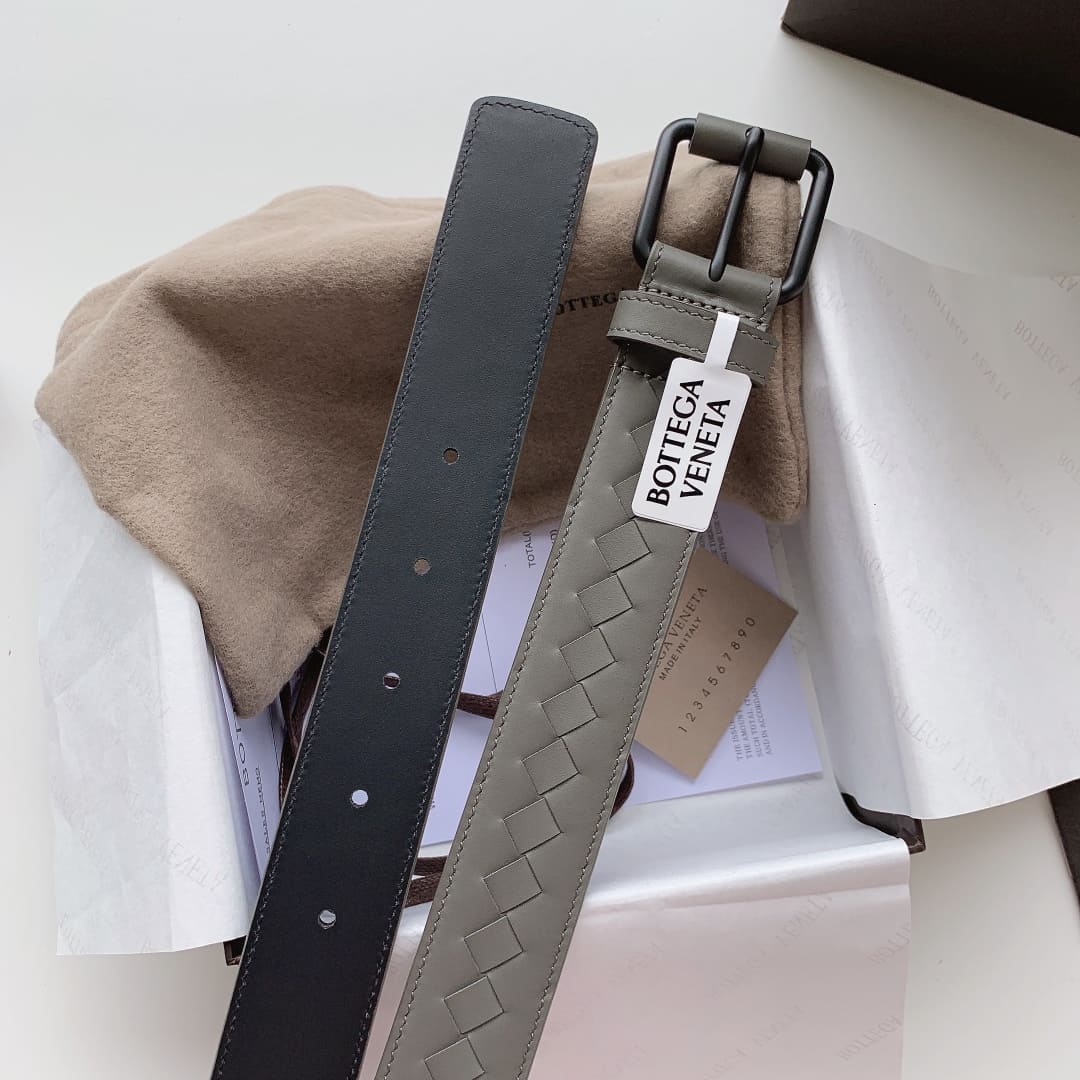 DÂY LƯNG BOTTGA VENETA GRAY INTRECCIATO LEATHER Khóa đen mờ