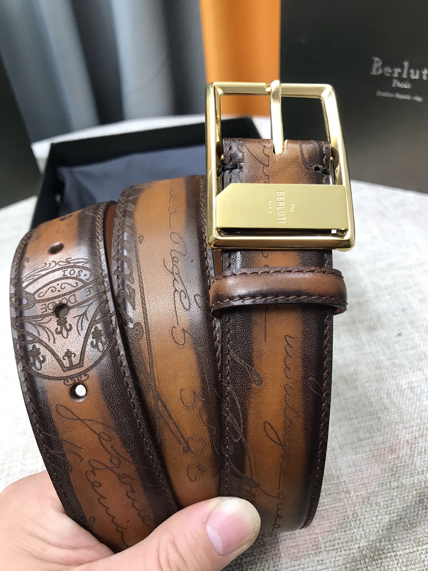 DÂY LƯNG BERLUTI PATINA Leather khóa vàng