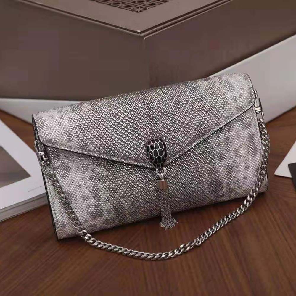 TÚI BULGARI SERPENTI FOREVER Pochette in Black Nappa Leather