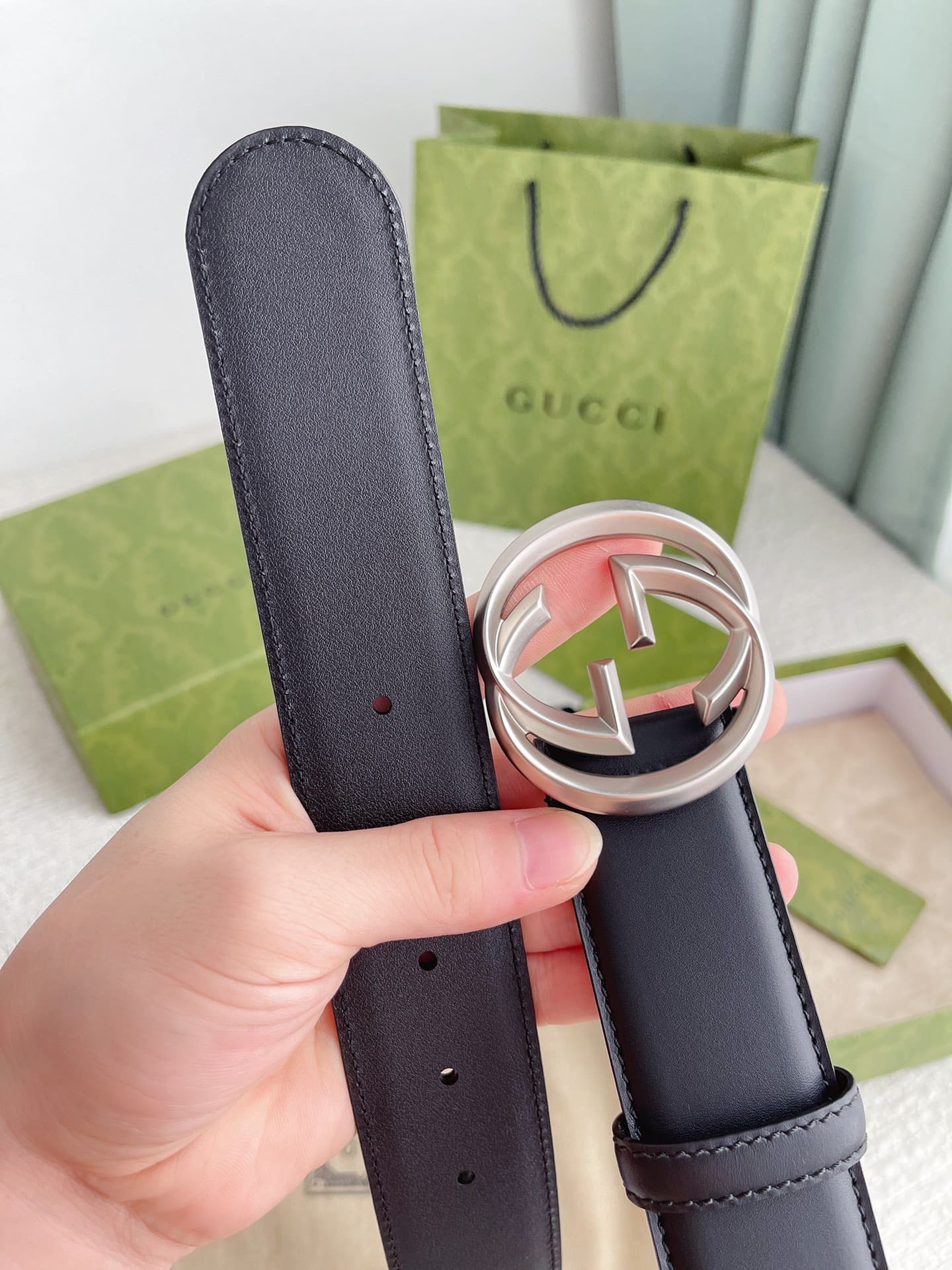 DÂY LƯNG GUCCI GG BLACK CALFSKIN LEATHER Khóa bạc