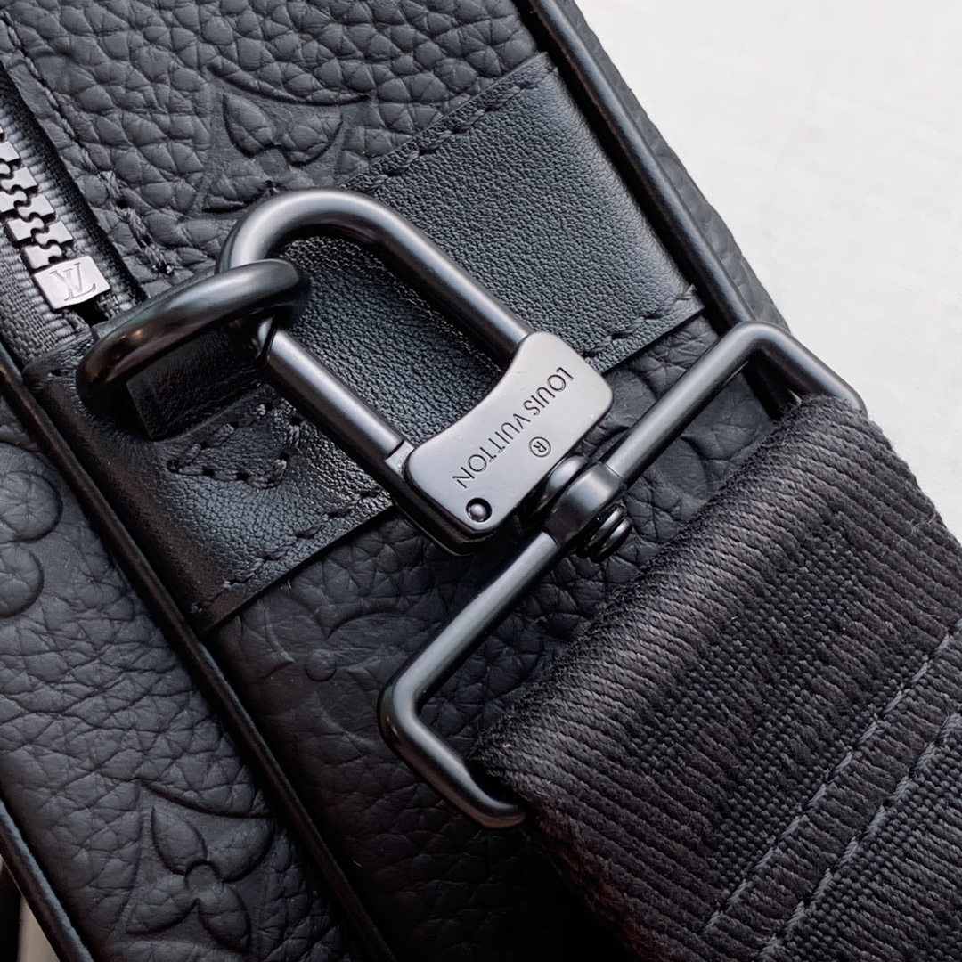 TÚI LOUIS VUITTON S Lock Monogram Georges Vuitton Messenger Bag