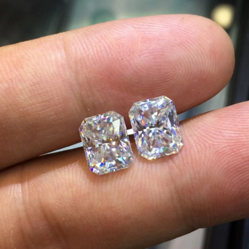 MOISSANITE DIAMOND RADIANT CUT