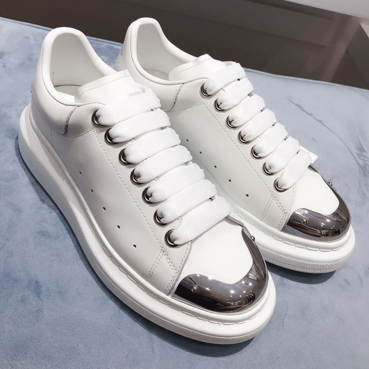 GIÀY ALEXANDER MCQUEEN SNEAKERS SHOES AAA UNISEX NAM VÀ NỮ DA BÊ HẢO HẠNG