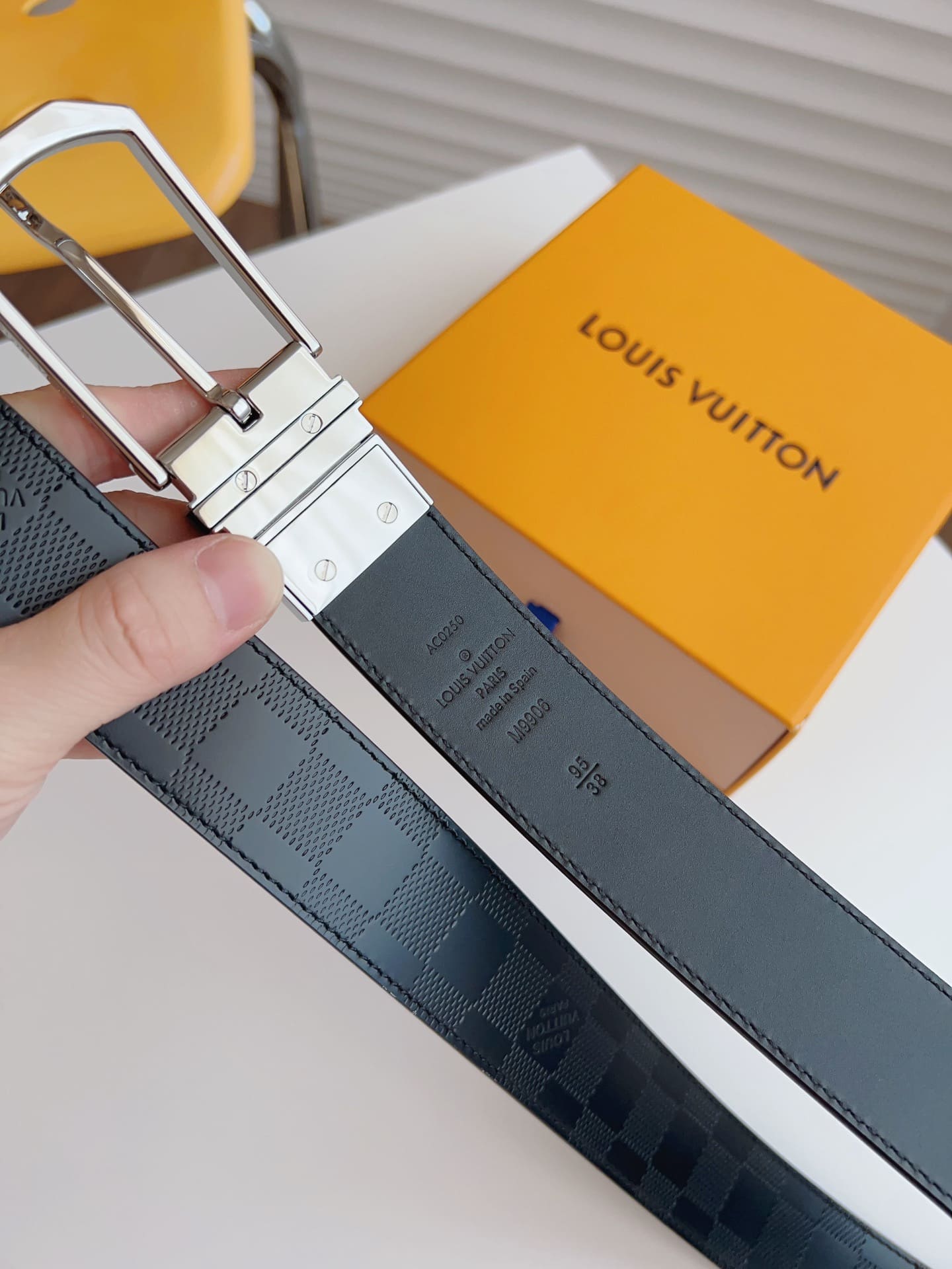 DÂY LƯNG LOUIS VUITTON BLACK SQUARE MONOGRAM DAMIER LEATHER Khóa bạc