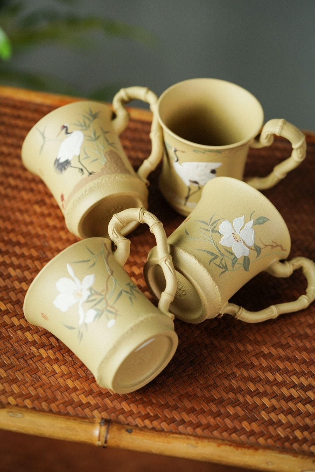 Bộ cốc đất xanh phong cảnh chim Hạc,hoa Trà và cây Tre
