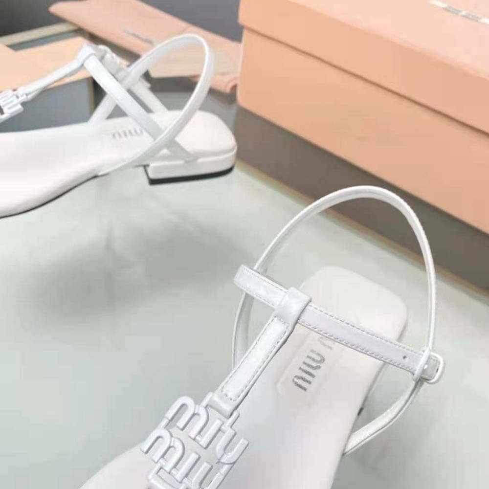 DÉP SANDALS Miu Miu Women Patent Thong Sandals with Metal Lettering Logo-White