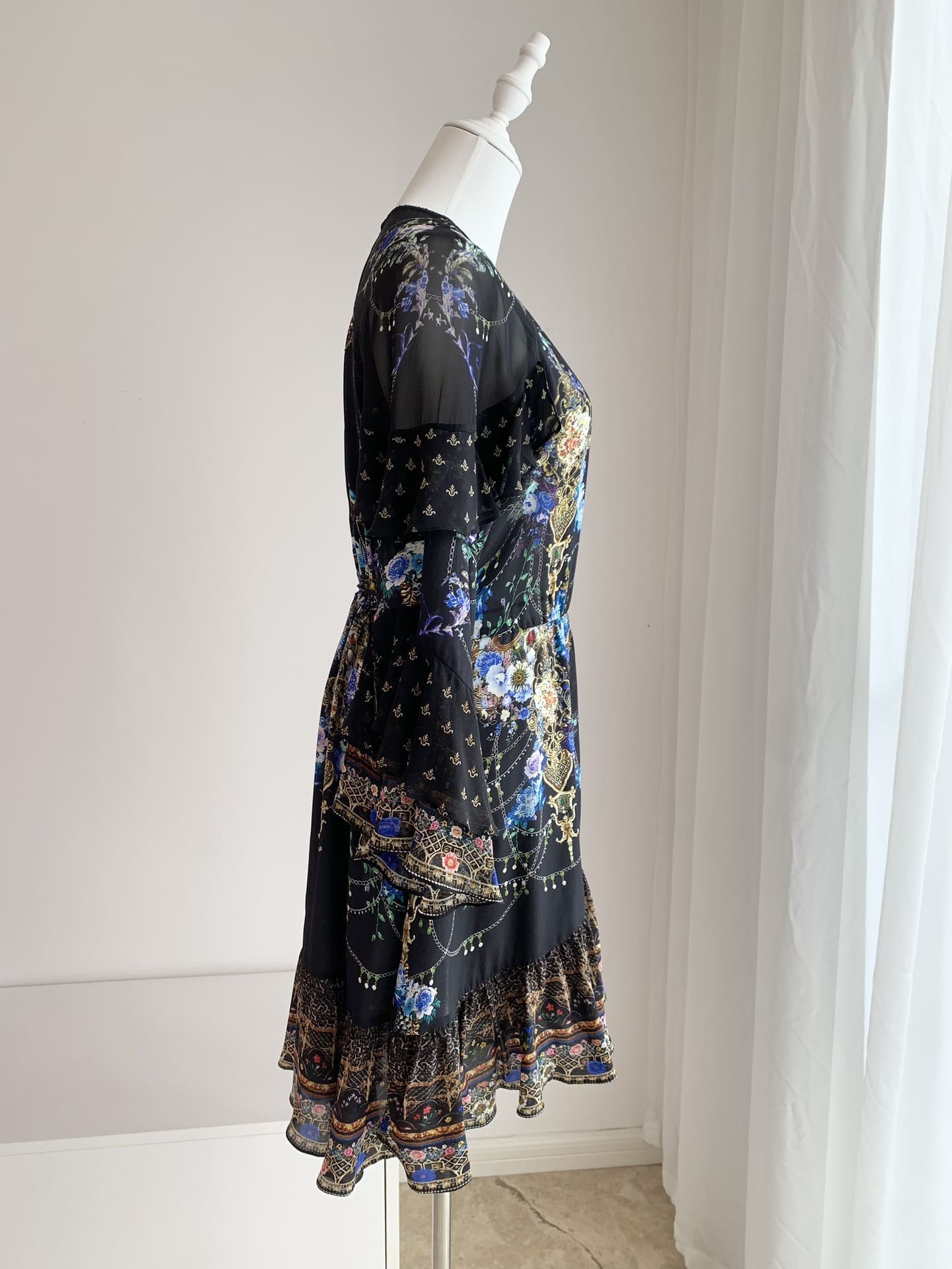 VÁY CAMILLA V NECK Black Diamonds Pressed Floral Print Long Sleeve High Classy