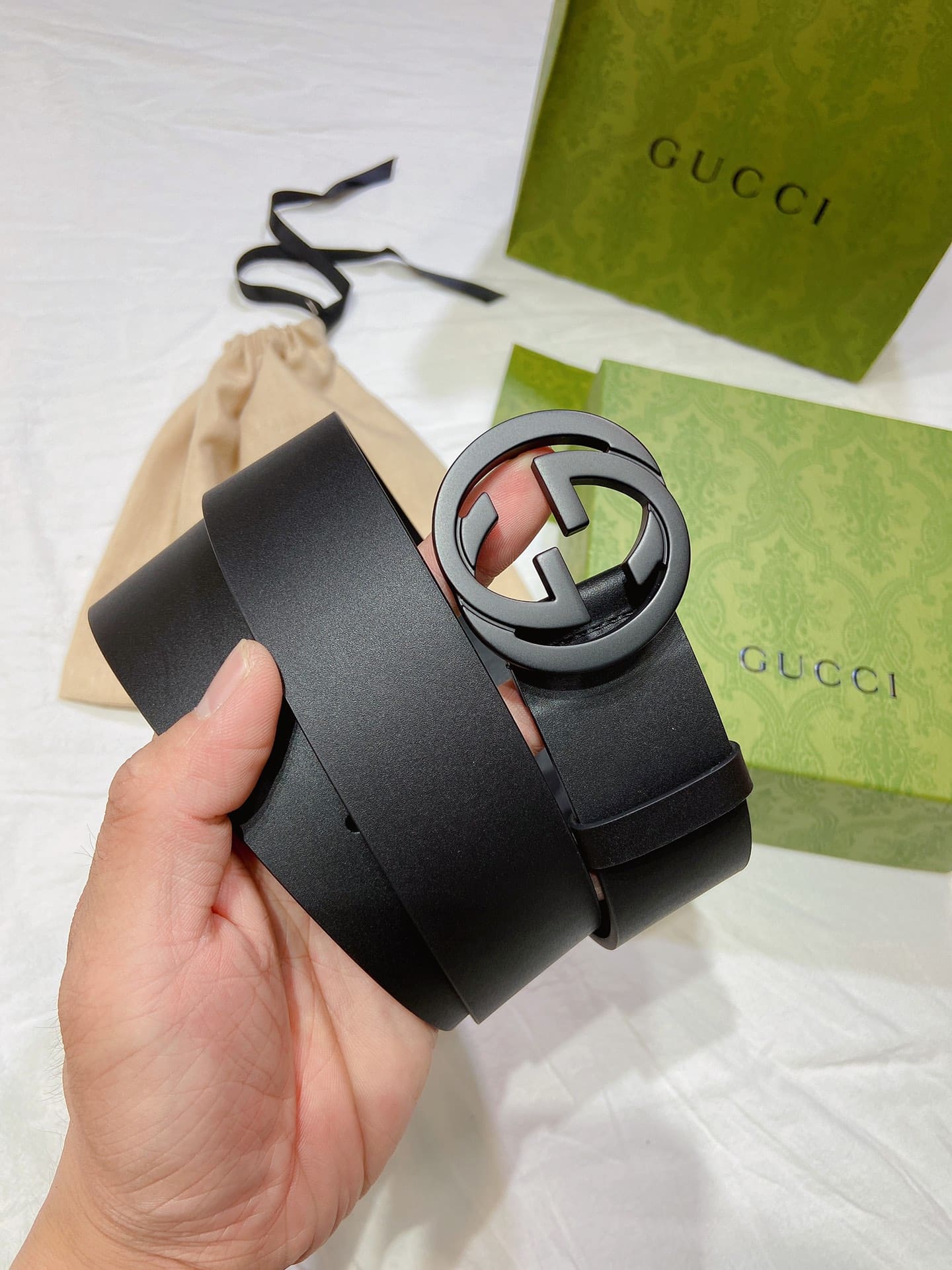 DÂY LƯNG GUCCI GG BLACK CALFSKIN LEATHER Khóa đen