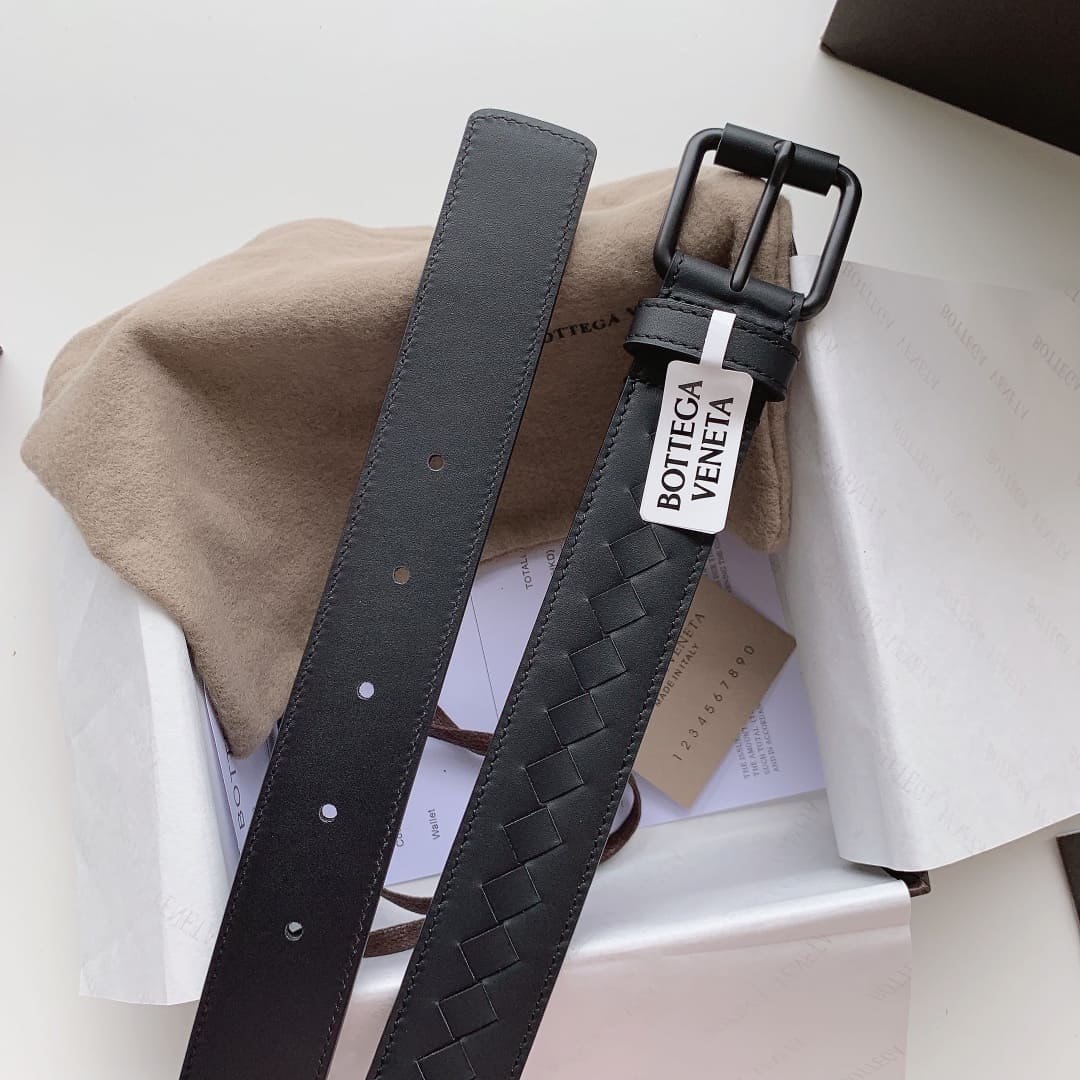 DÂY LƯNG BOTTGA VENETA BLACK INTRECCIATO LEATHER Khóa đen mờ