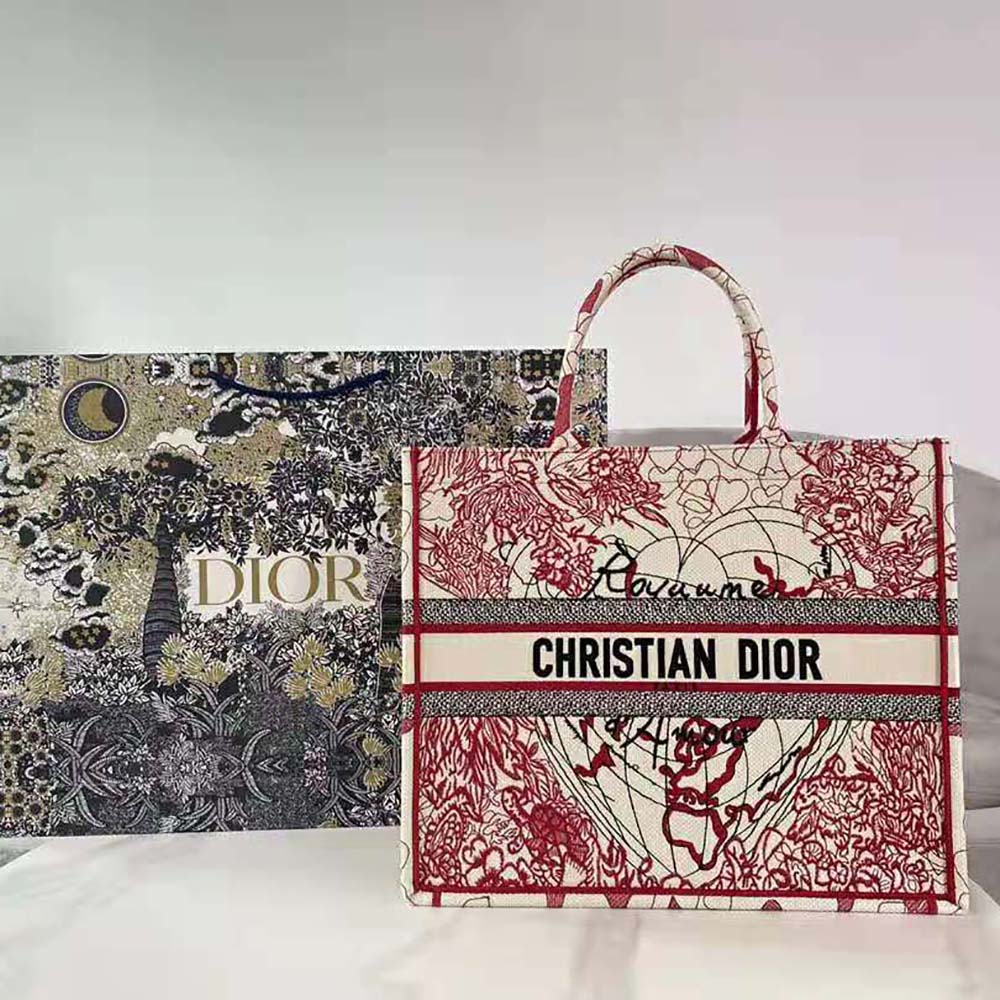 TÚI Dior Women Dioramour Dior Book Tote Red and White D-Royaume D Amour Embroidery