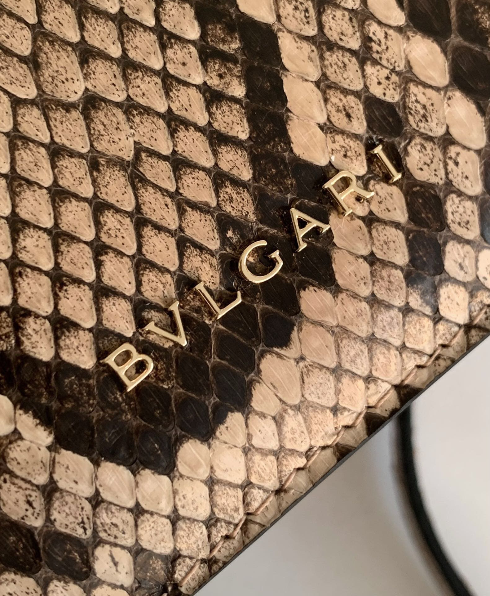 TÚI BVLGARI SERPENTI PYTHON SKIN DA TRĂN