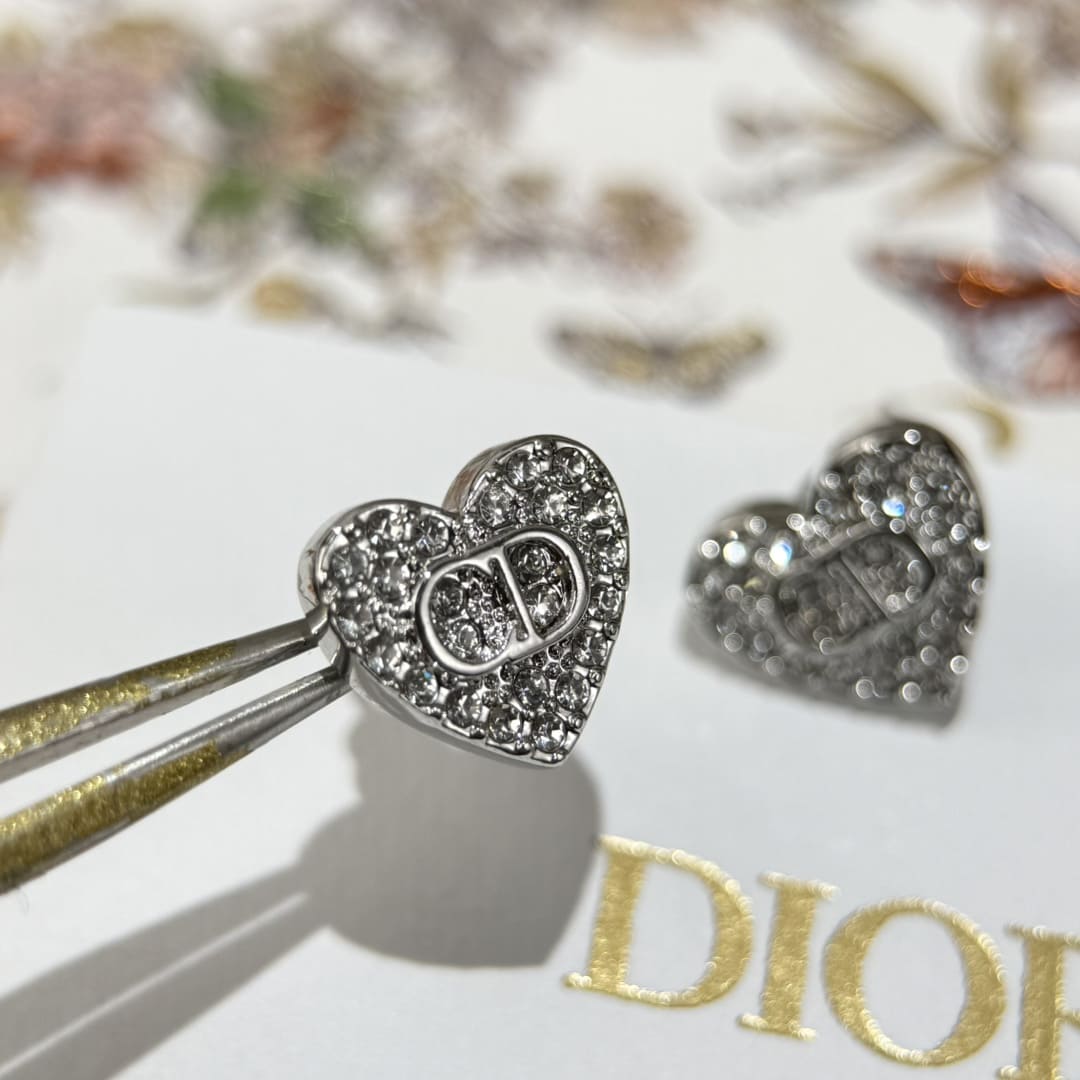 HOA TAI DIOR CD HEART DIAMOND TRIBALES