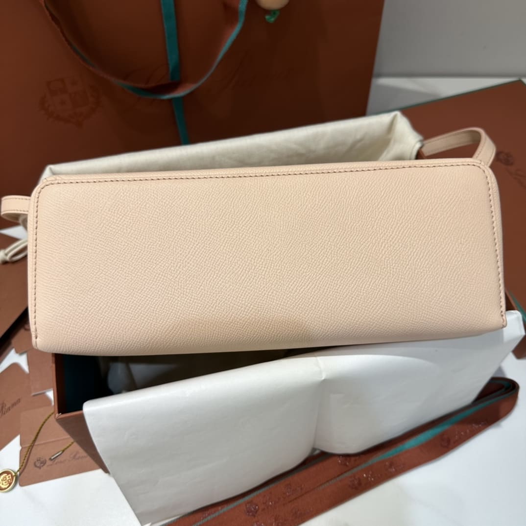 TÚI Loro Piana Women Extra bằng da bê màu hồng phấn