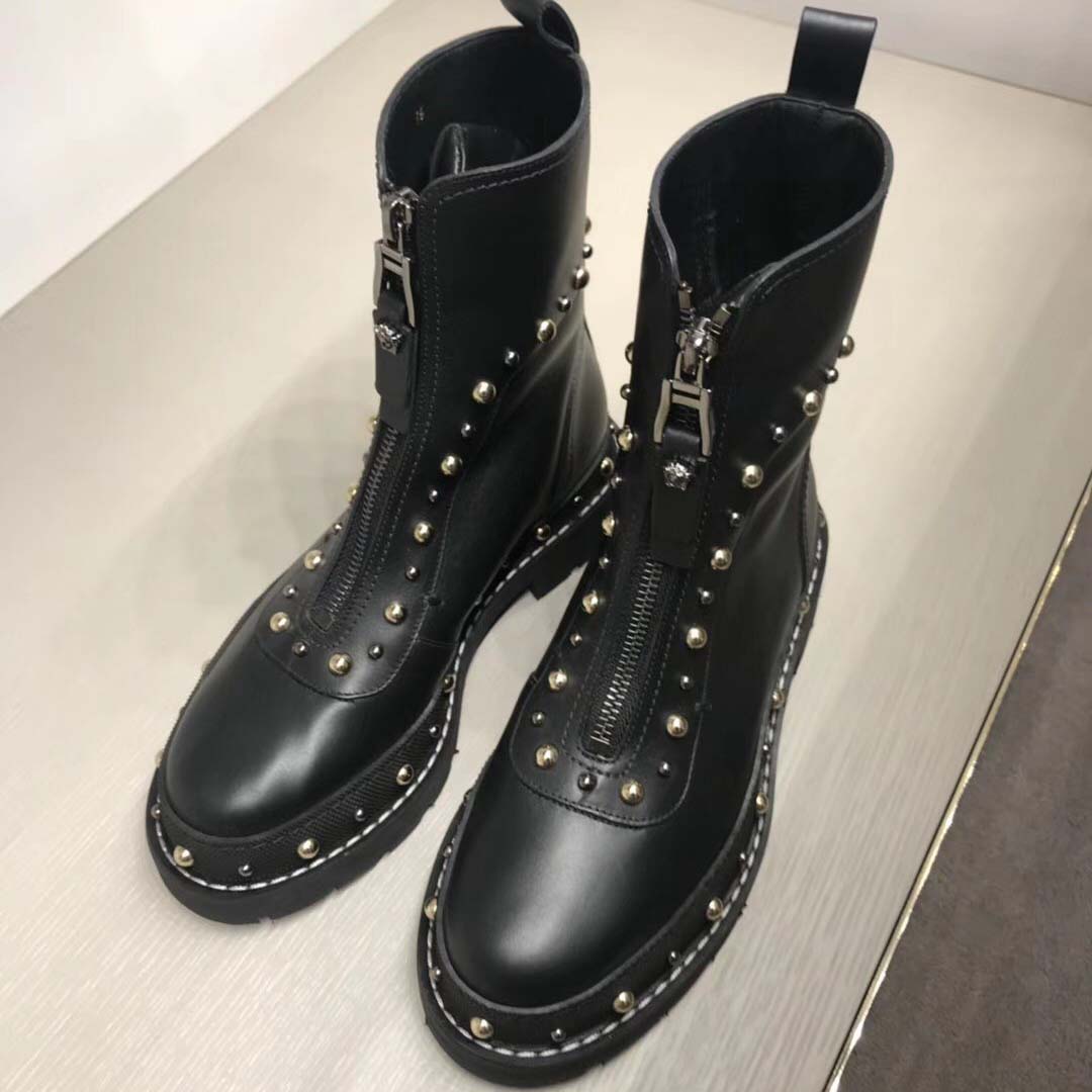 Giày Versace Women City Stud Ankle Boots Shoes Black