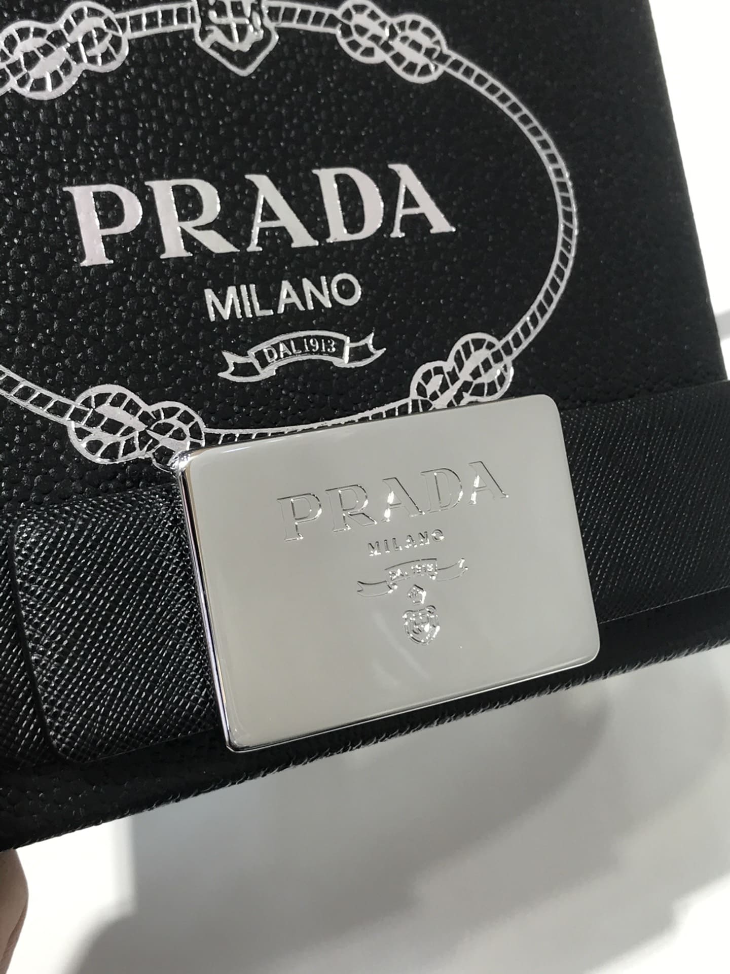 DÂY LƯNG PRADA BLACK SAFFIANO LEATHER Khóa bạc