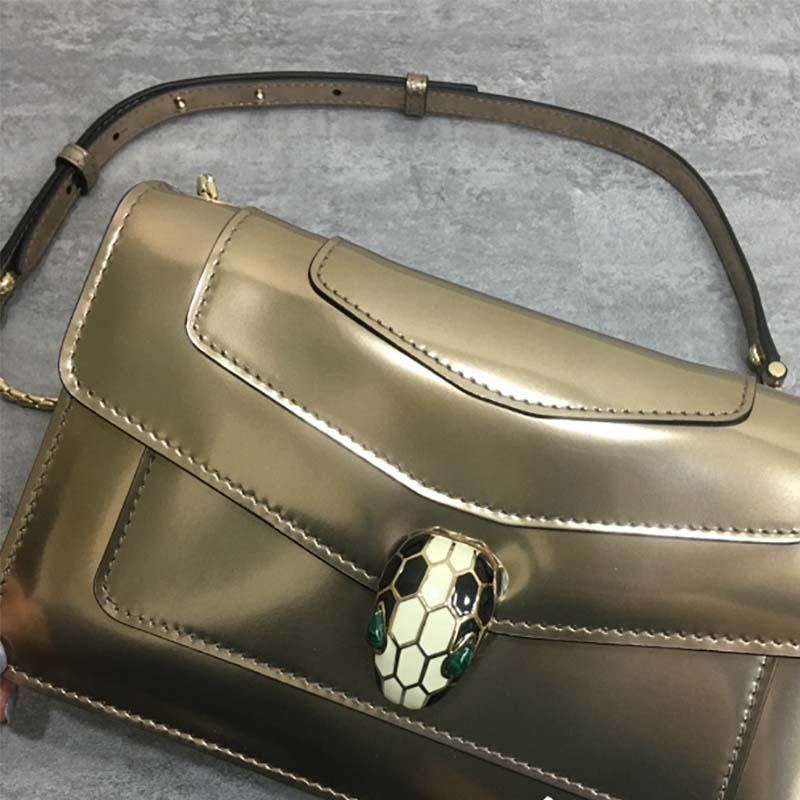 TÚI Bvlgari Serpenti Forever Medium Flap Cover Bag Metallic Calfskin-Gold