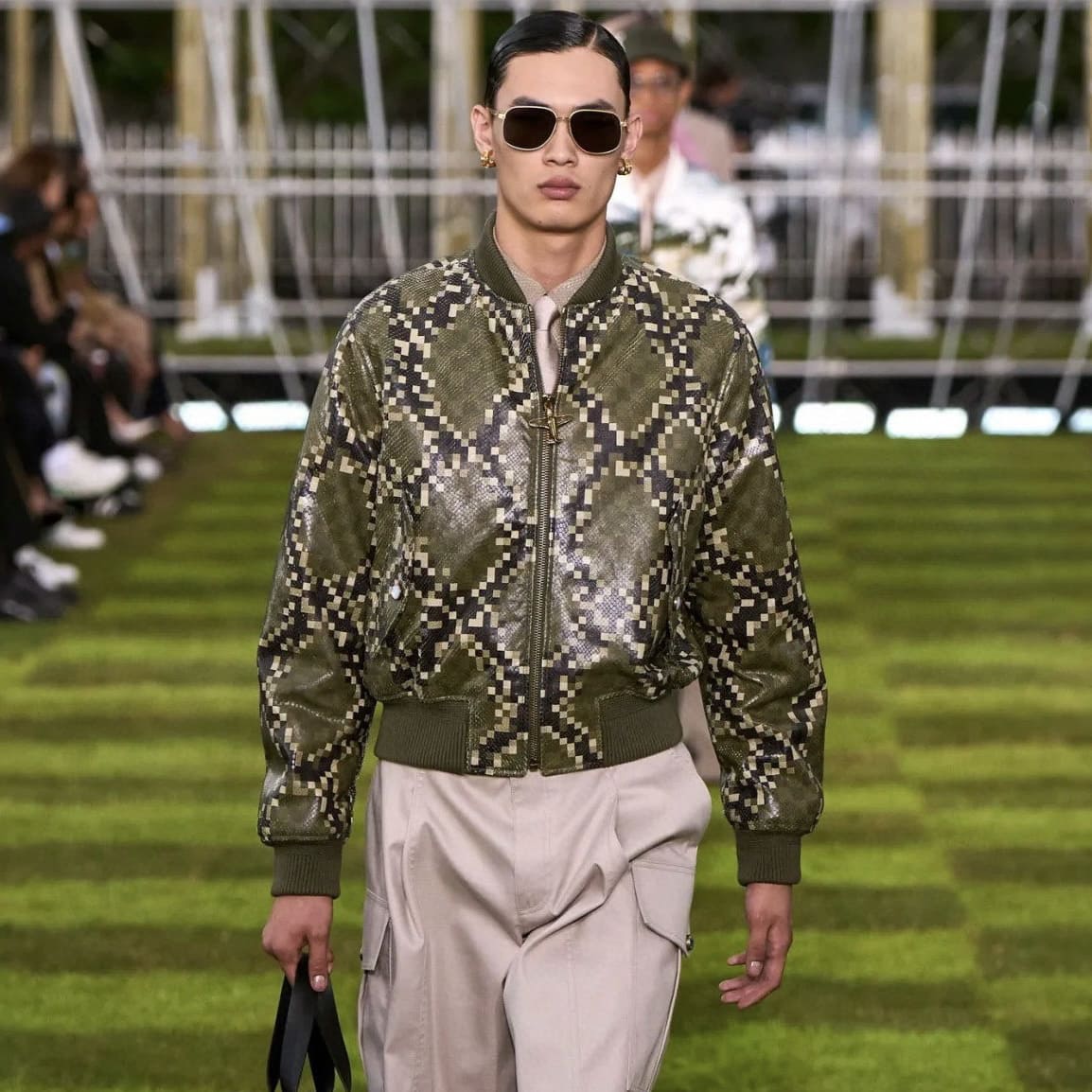 ÁO LOUIS VUITTON BOMBER PYHTON LEATHER JACKET TOP QUALITY AAA DA TRẰN