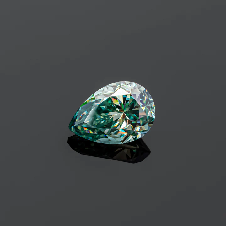 KIM CƯƠNG Pear Cut Natural Light Green Loose Moissanite Stone
