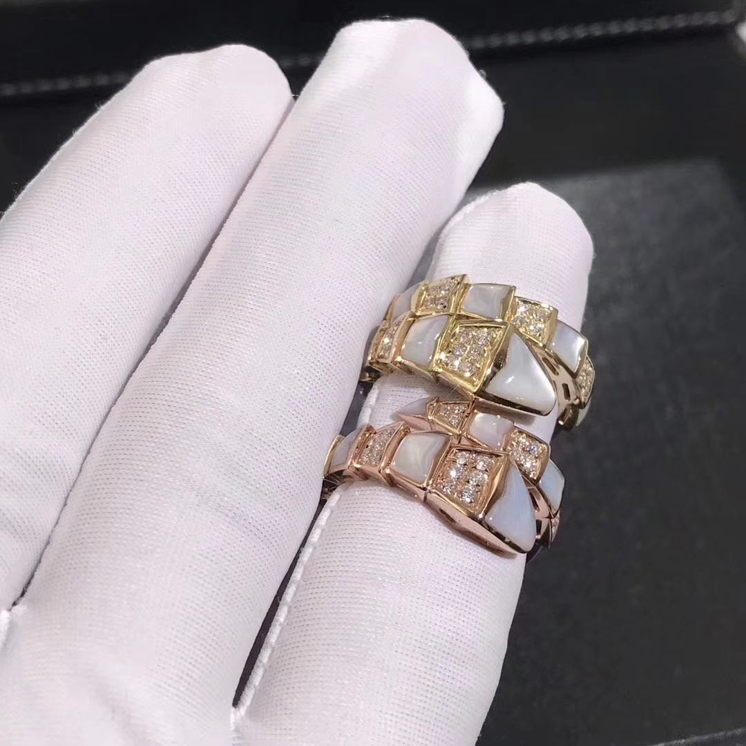 NHẪN BVLGARI Serpenti ring 18kt white gold M.O.P elements pavé diamonds