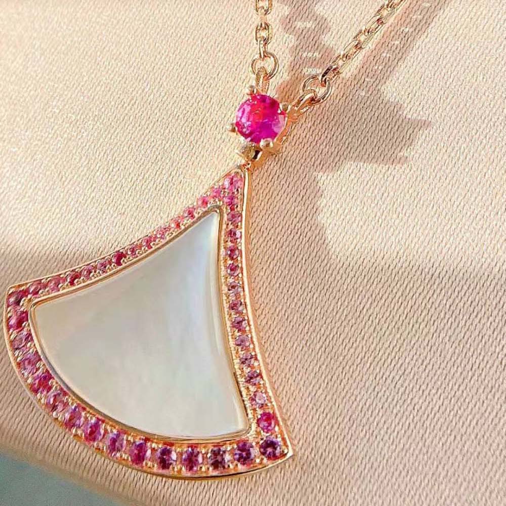 Vòng cổ BVLGARI DIVAS’ DREAM Necklace in 18 KT ngọc trai vàng hồng 18K