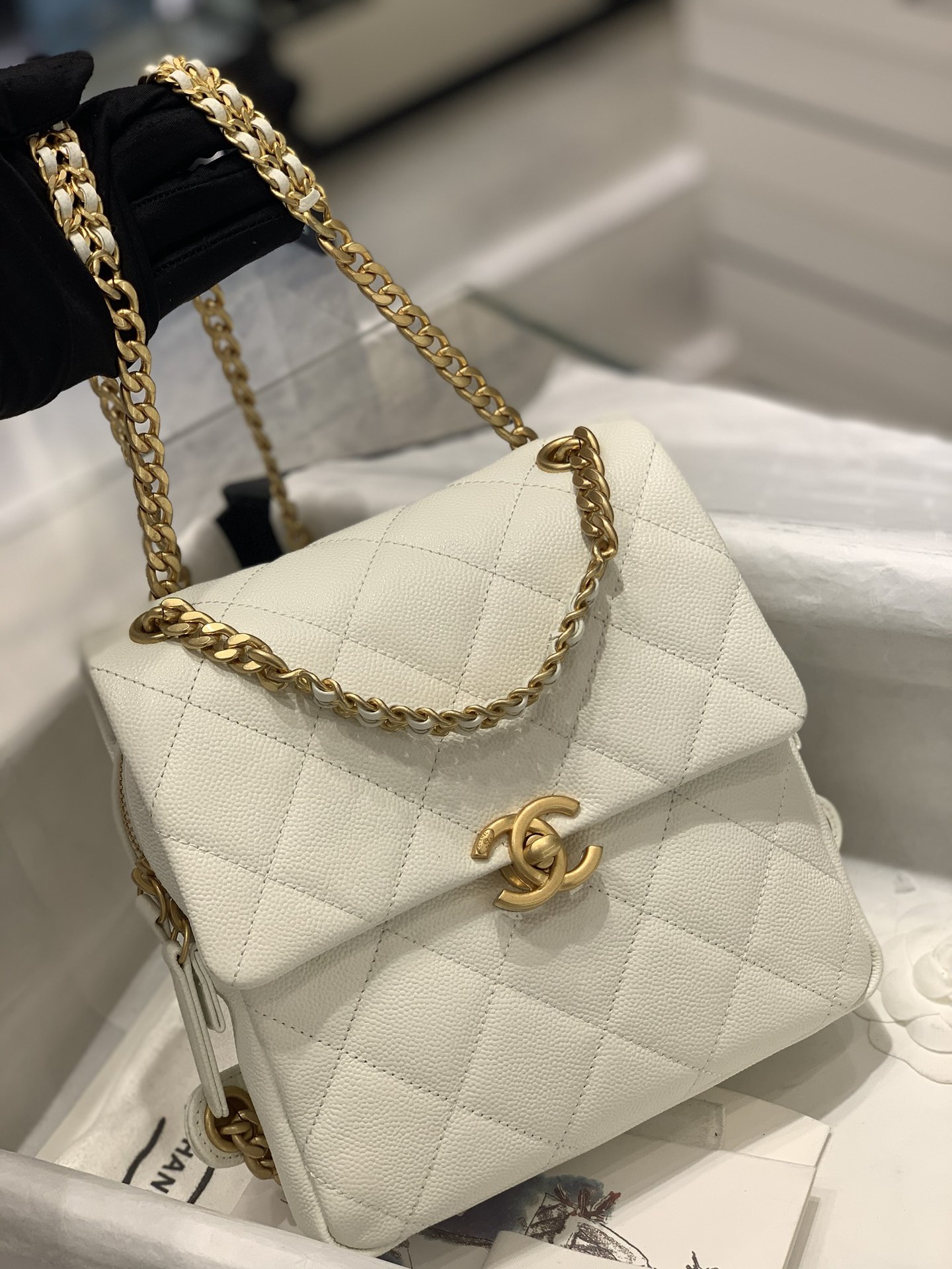 TÚI CHANEL 22P CAVIAR WHITE DA HAAS