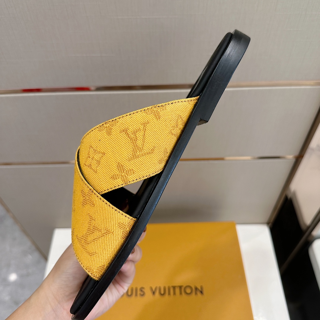 DÉP LOUIS VUITTON SLIPPER
