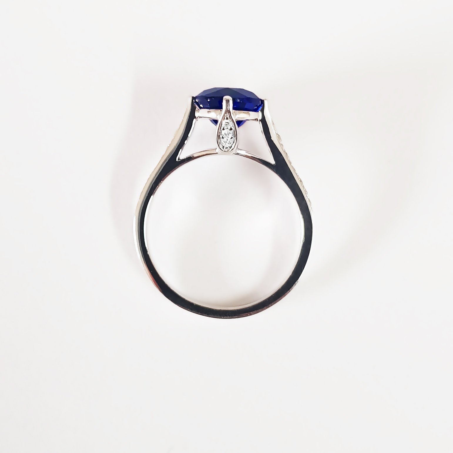 OVAL SAPPHIRE ROSE/WHITE/YELLOW GOLD ENGAGEMENT RING