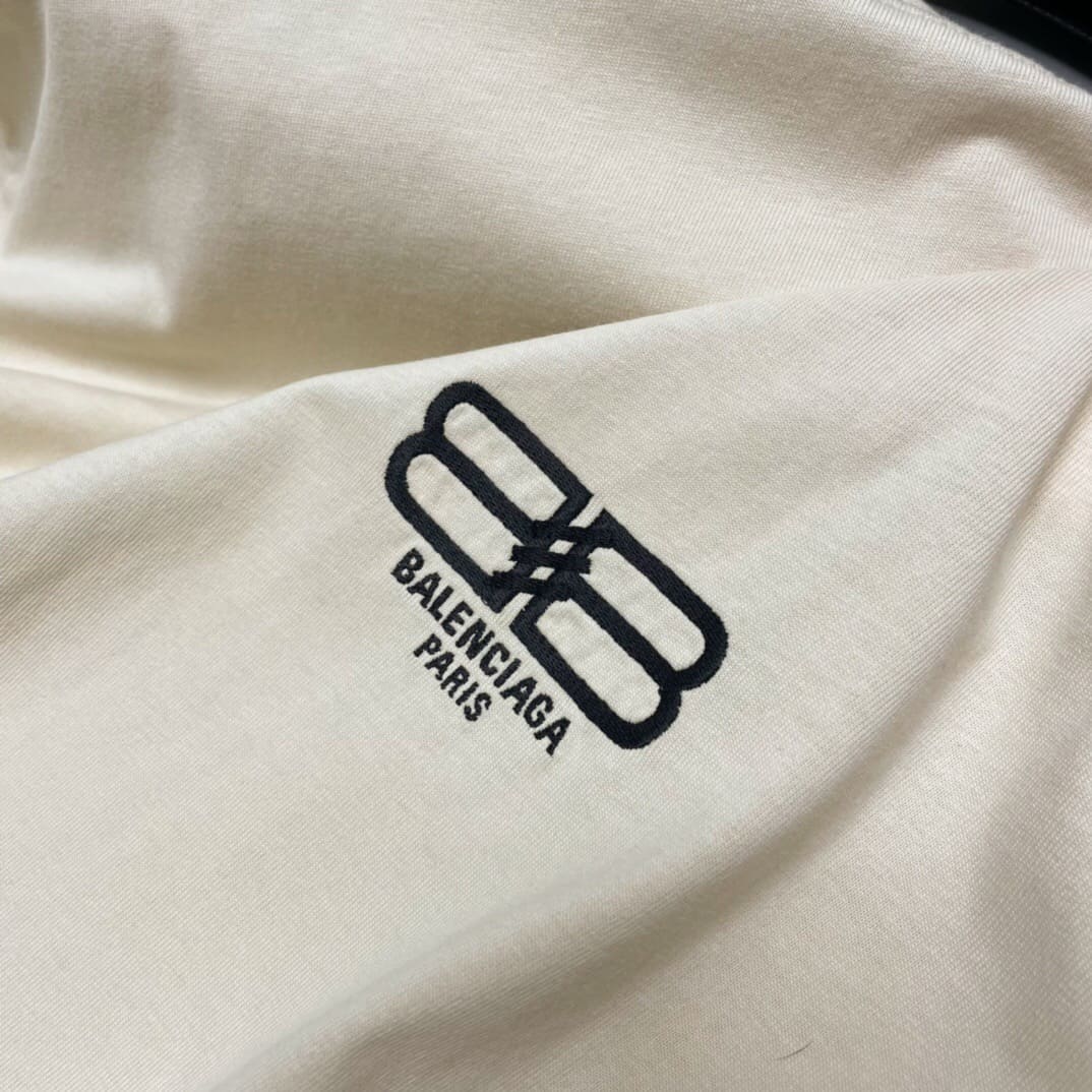 ÁO BALENCIAGA T SHIRT MÀU TRẮNG UNISEX