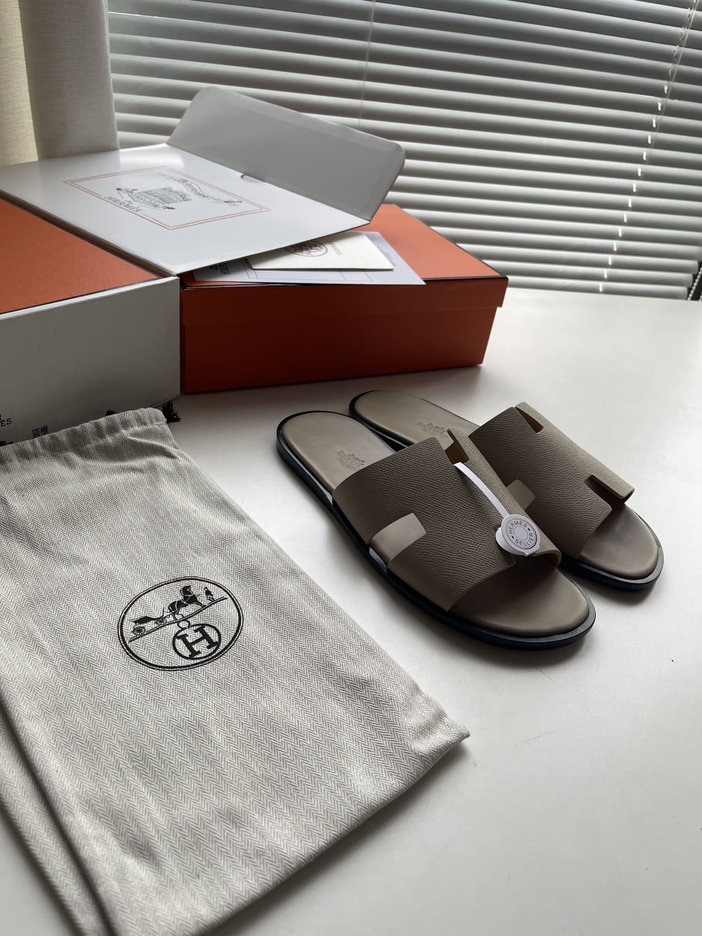 DÉP HERMES IZMIR CREAM H SANDAL AAA