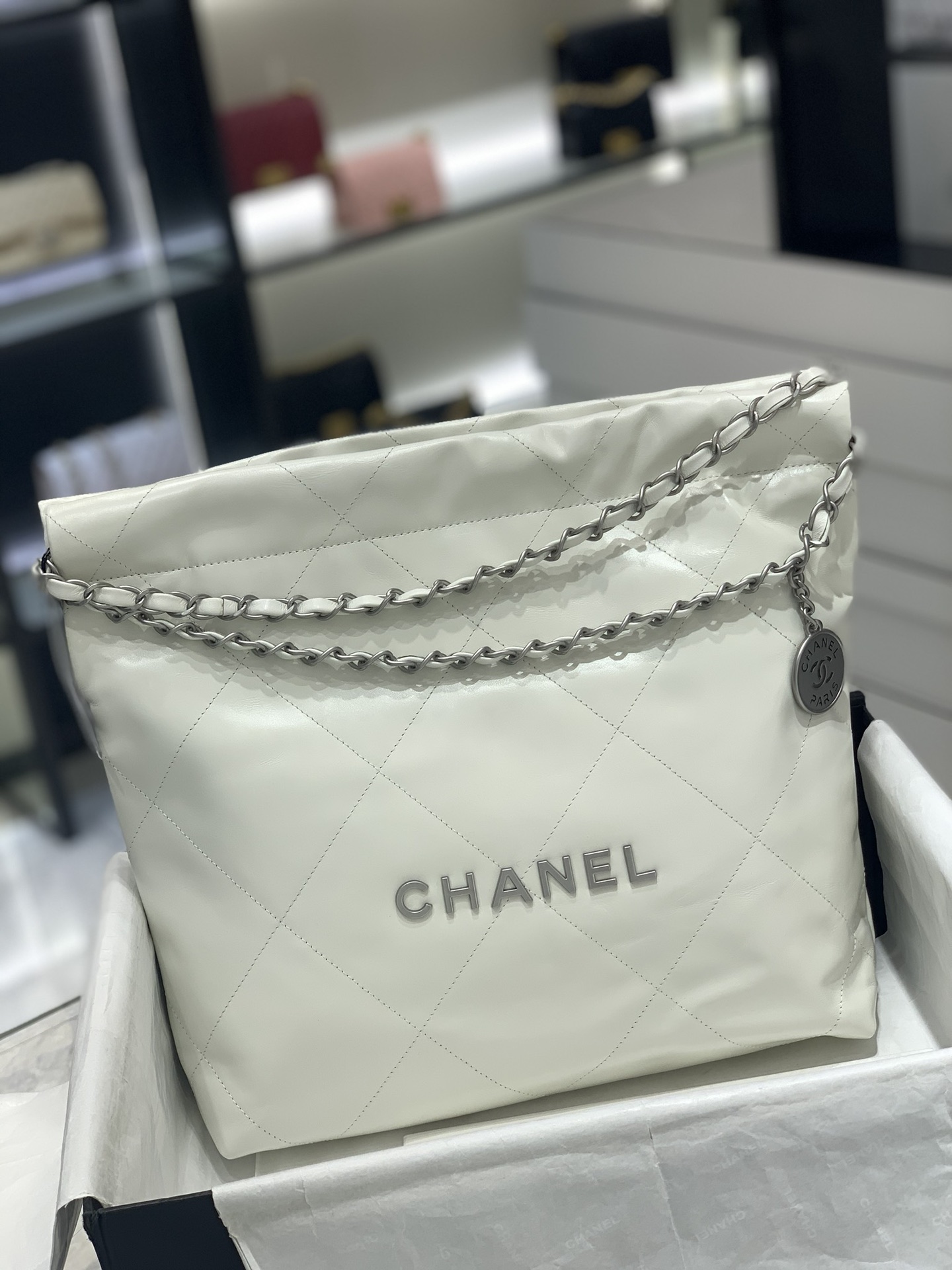 TÚI CHANEL 22 White Trắng logo bạc da HAAS