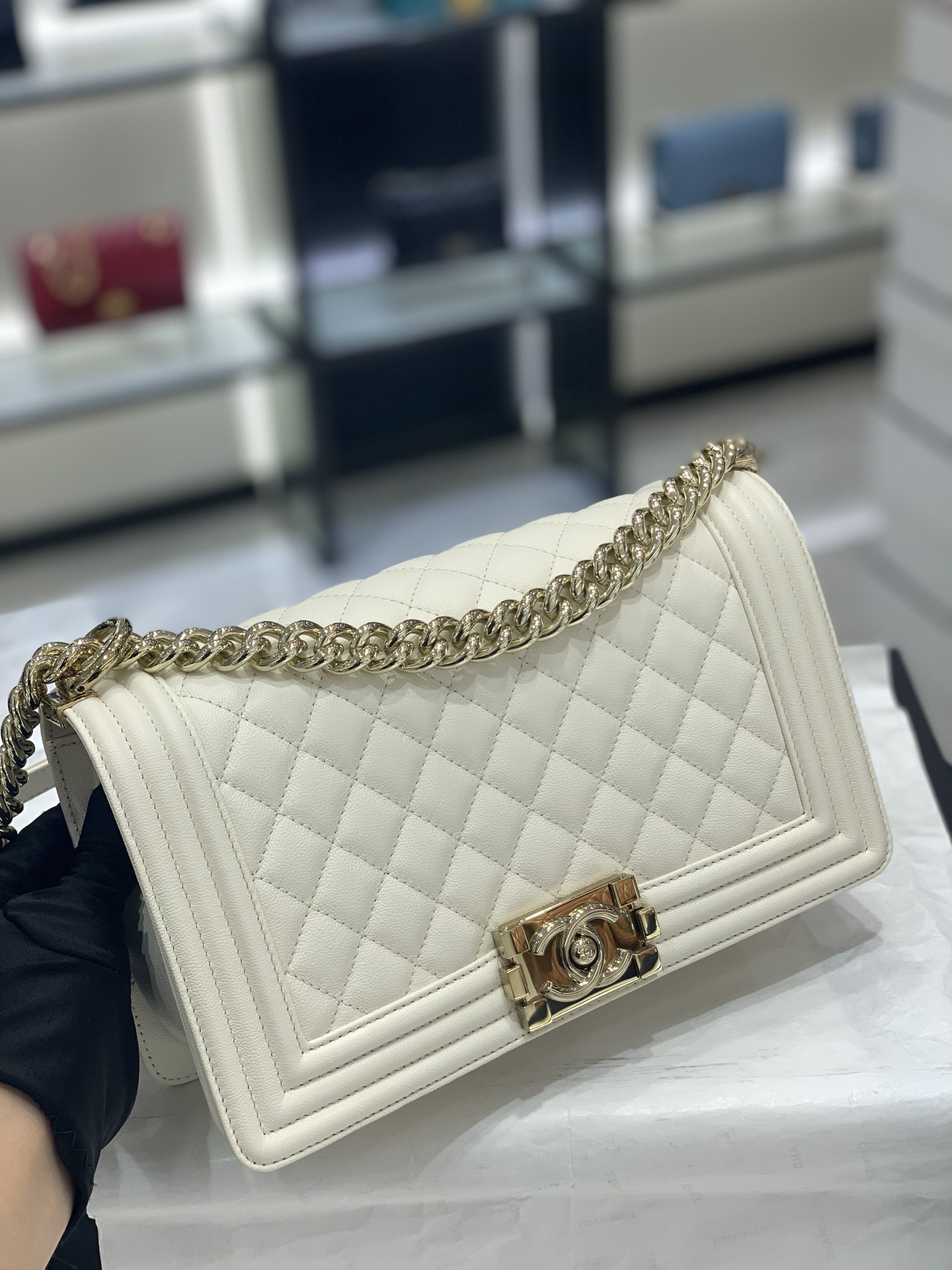 TÚI CHANEL LEBOY Caviar White Trắng da HAAS