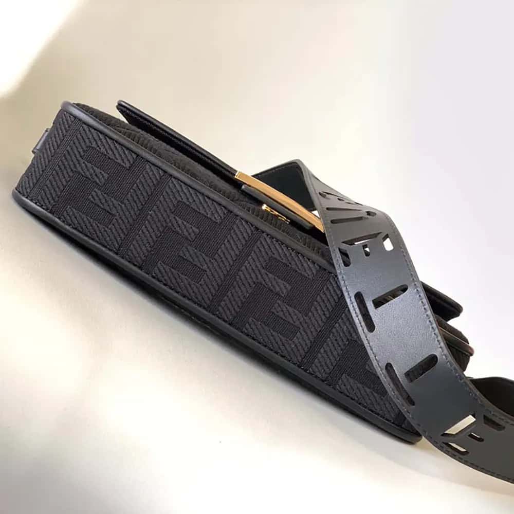 TÚI Fendi Women Baguette Black Denim thêu họa tiết FF