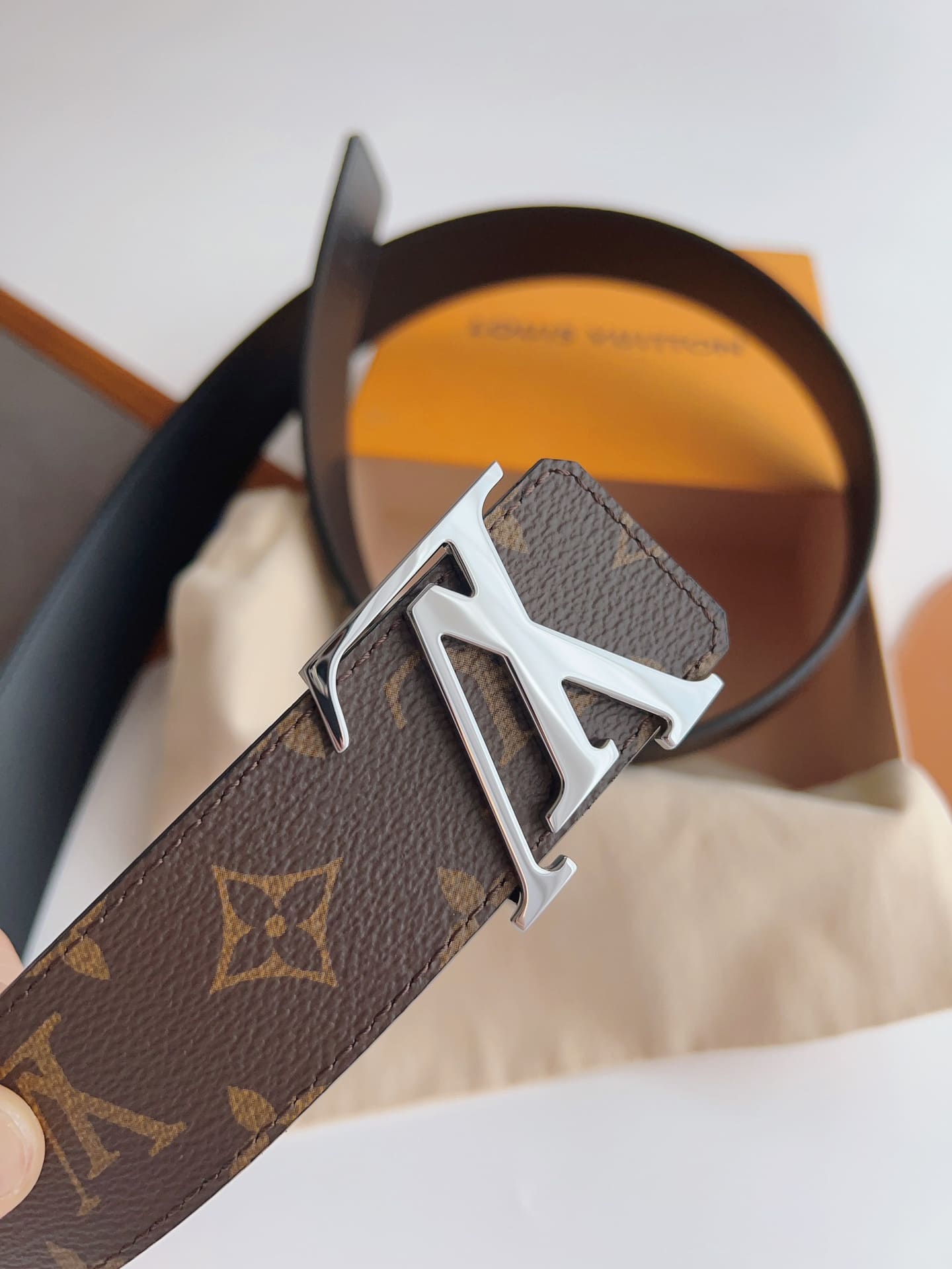 DÂY LƯNG LOUIS VUITTON BROWN MONOGRAM LEATHER Khóa bạc