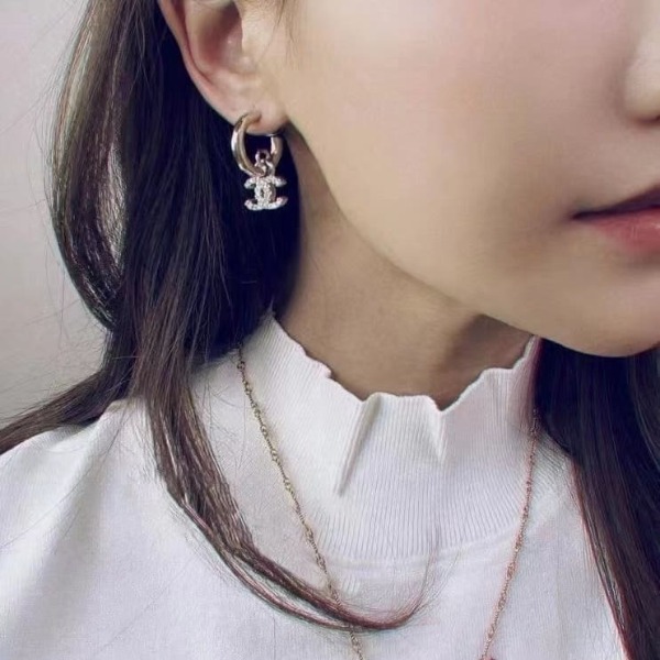 HOA TAI CHANEL CC GOLD