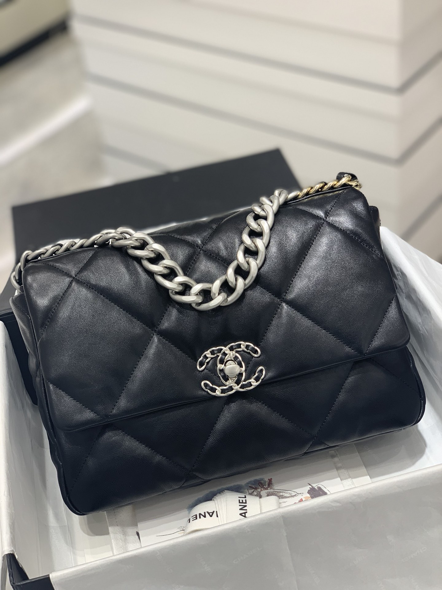 TÚI CHANEL 19 LAMBSKIN BLACK DA HAAS SILVER