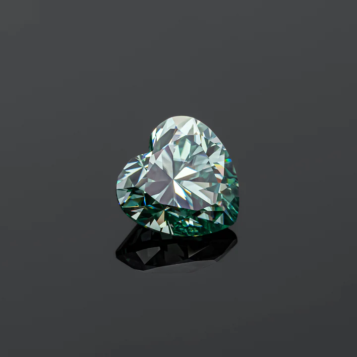 KIM CƯƠNG Heart Cut Natural Light Green Loose Moissanite Stone