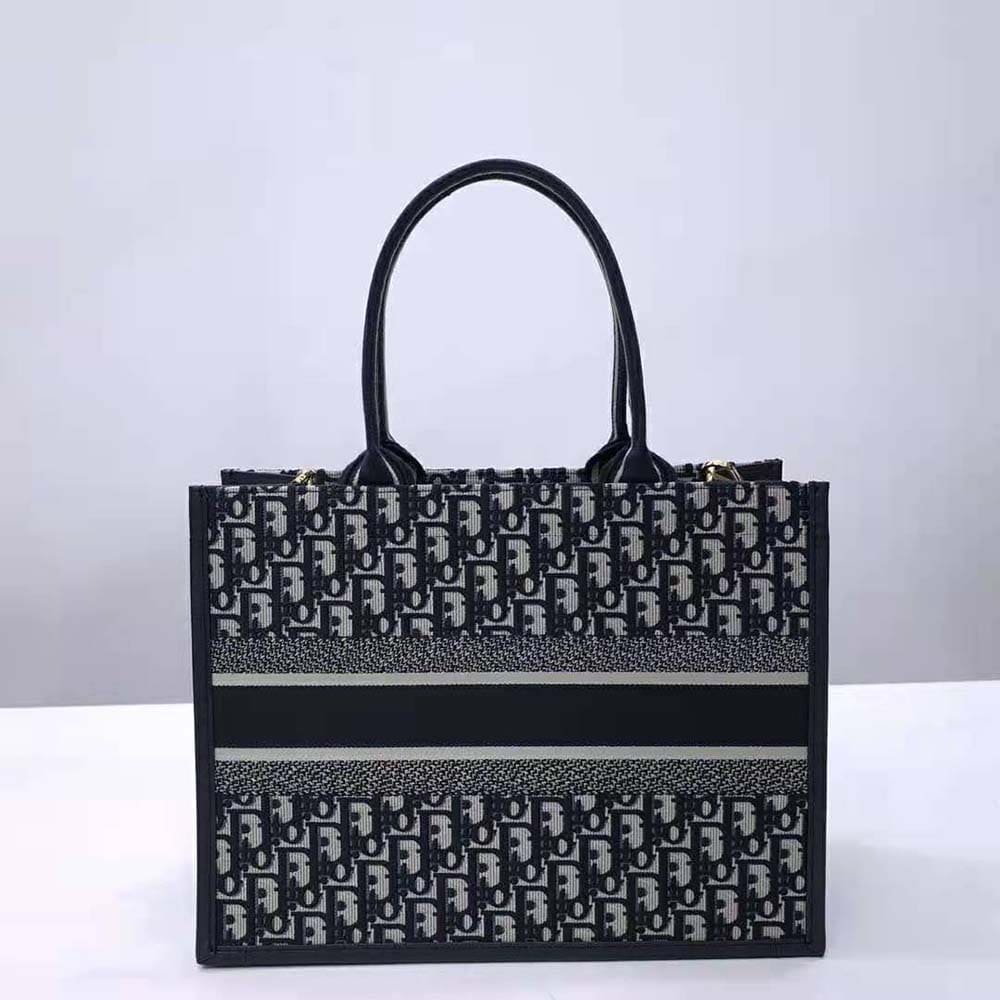 Túi Dior Women Medium Dior Book Tote Blue Dior Oblique Embroidery and Calfskin