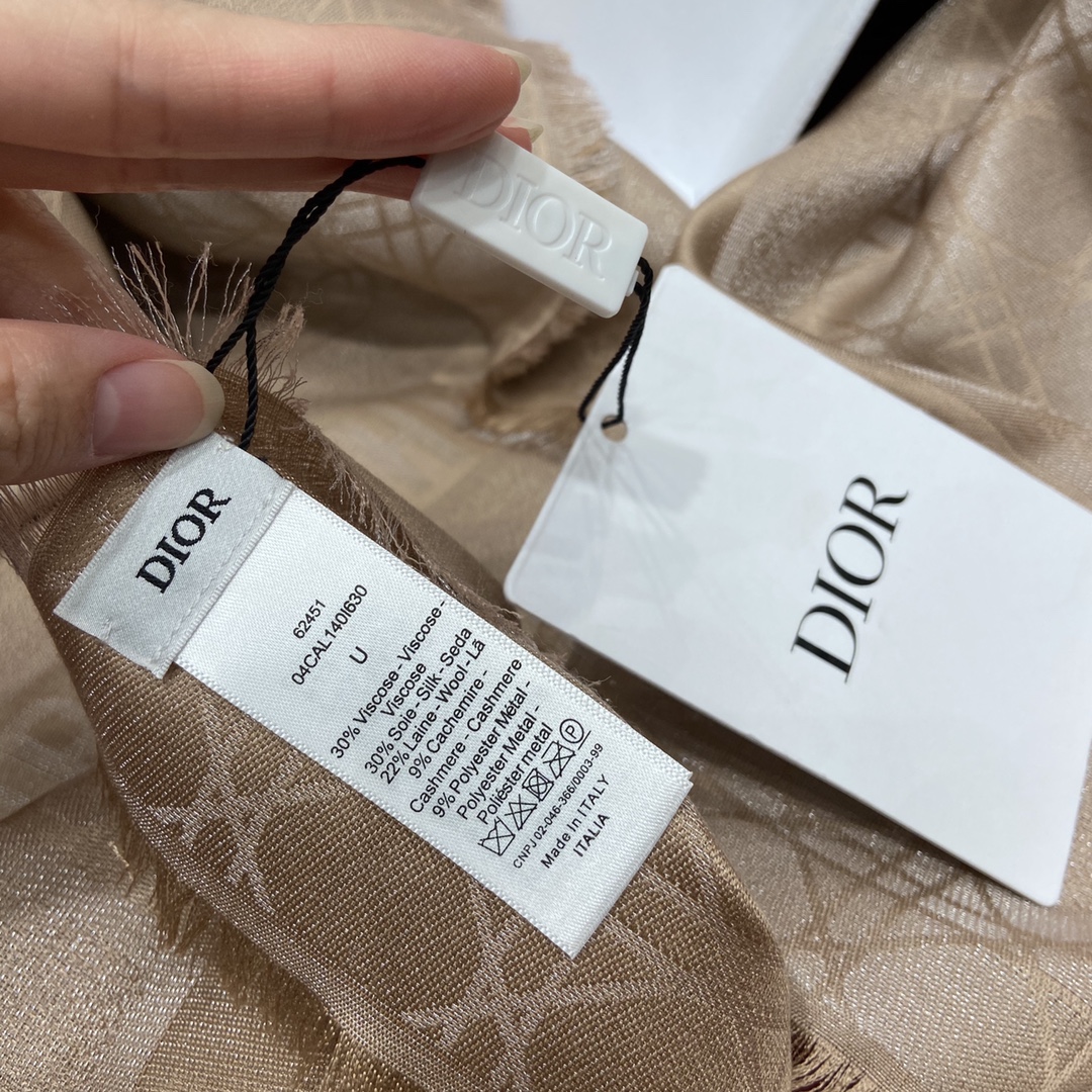 KHĂN Christian Dior Rattan gold wire shawl Scarf