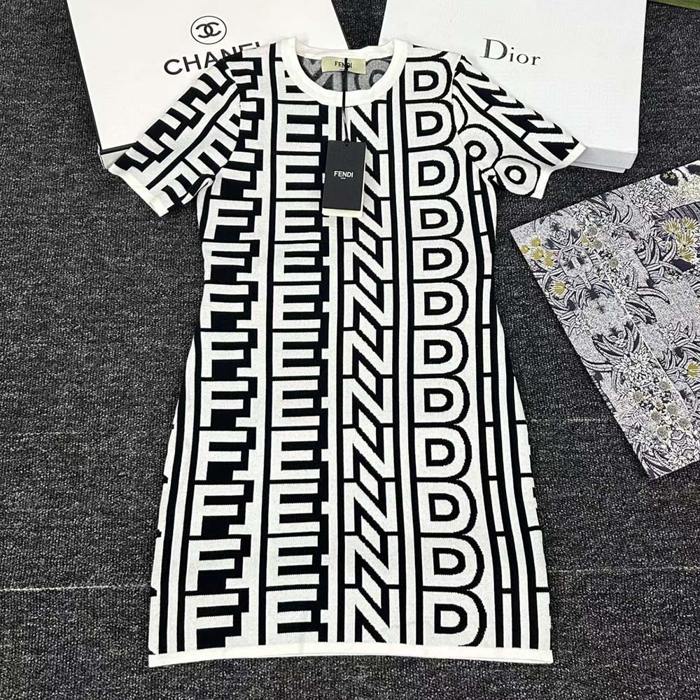 Váy Fendi Two-Tone Fendi Roma Capsule Knit Dress-Black