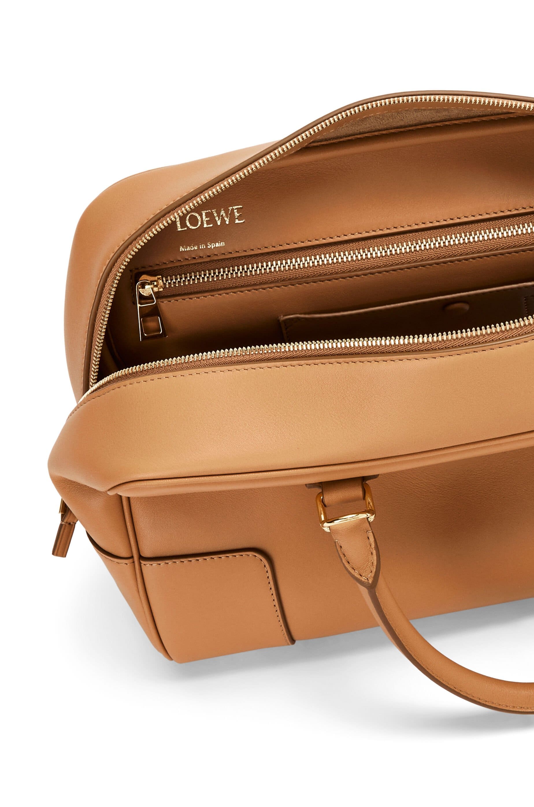 Túi LOEWE Amazona 28 bag in nappa calfskin brown