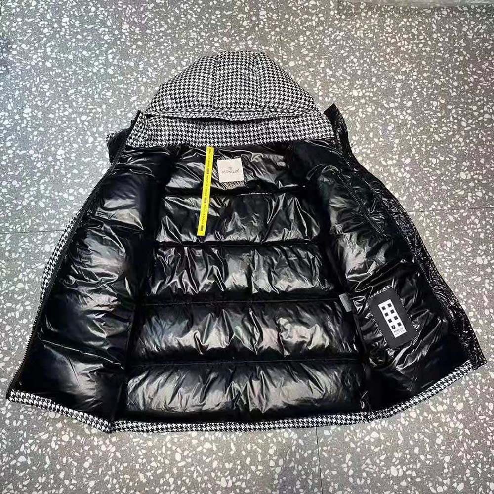 ÁO Moncler Women Socotrine Short Down Jacket-Black