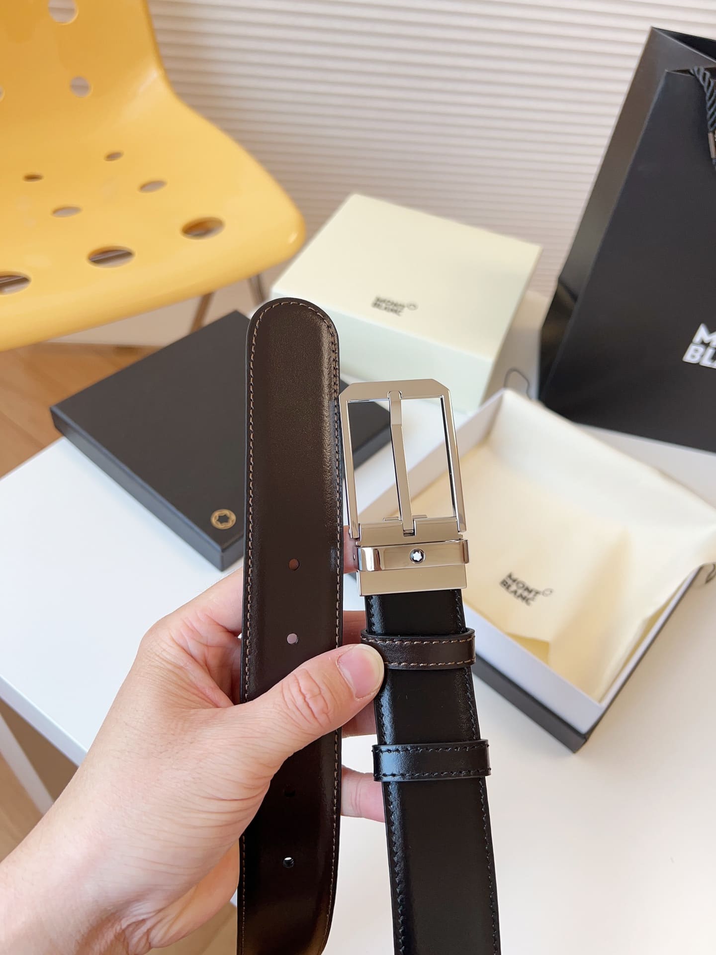 DÂY LƯNG MONTBLANC CALFSKIN LEATHER Belt Khóa bạc