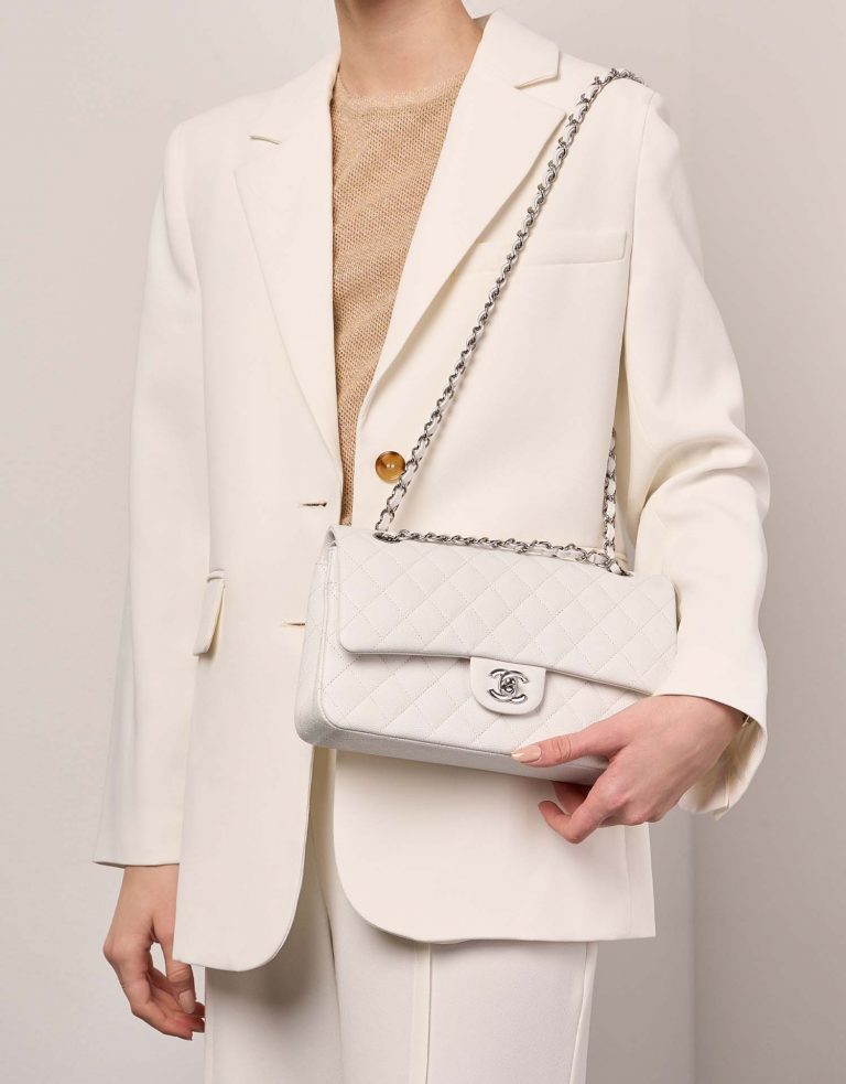 TÚI Chanel CF Medium Caviar White SILVER