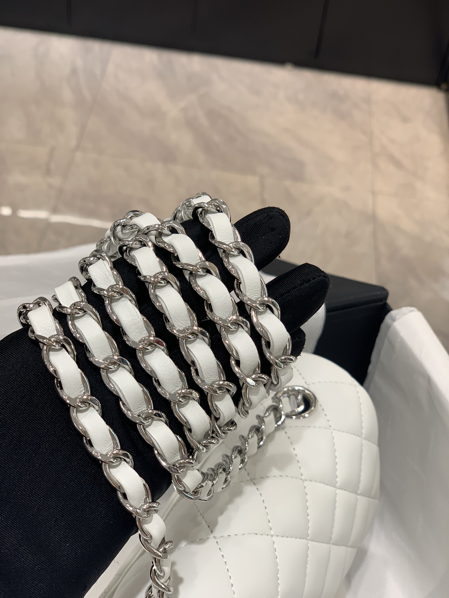 TÚI CHANEL CF 20 BODIN JOYEUX WHITE DA HAAS