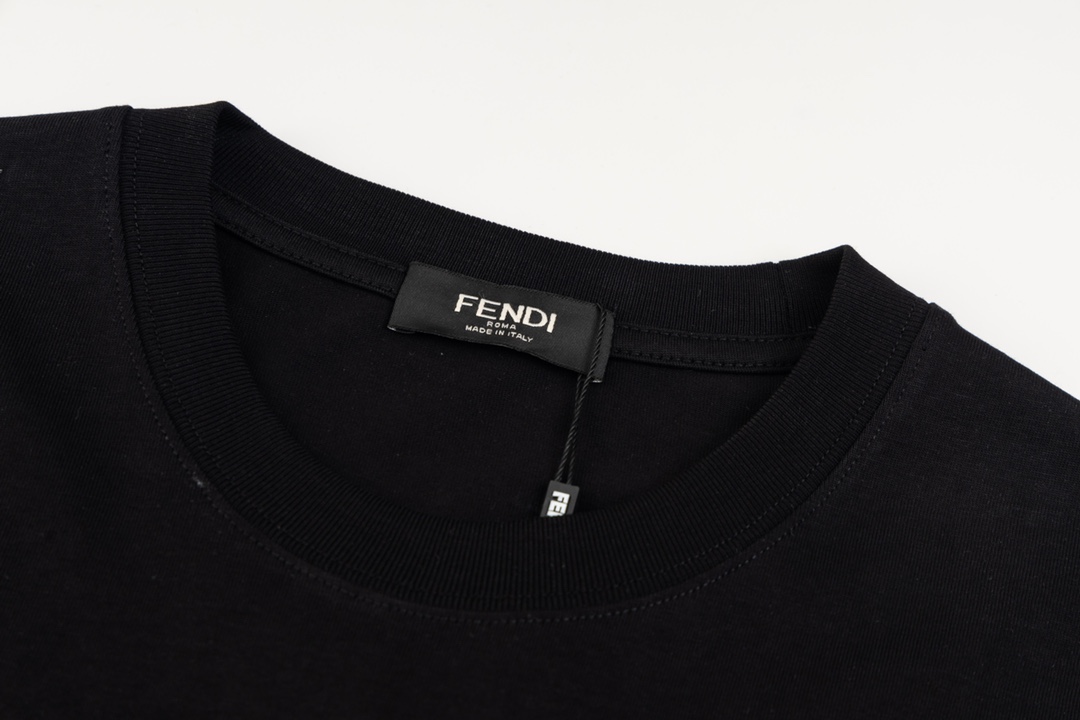 ÁO FENDI T SHIRT MÀU ĐEN UNISEX